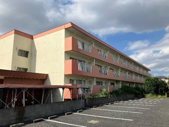 春日グリーンハイツの外観