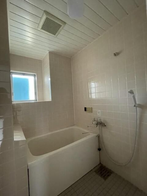 春日グリーンハイツの浴室