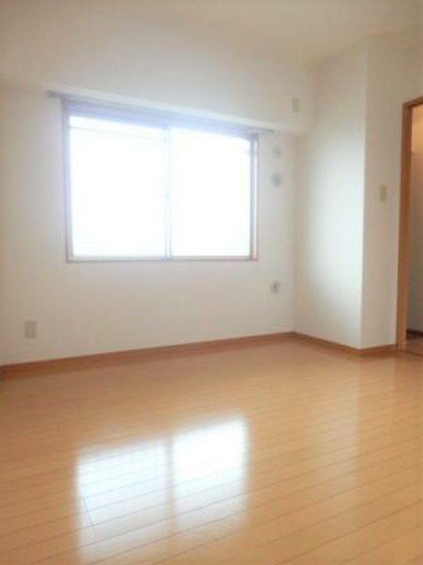 北野ガーデンコートの洋室|広々とした洋室です