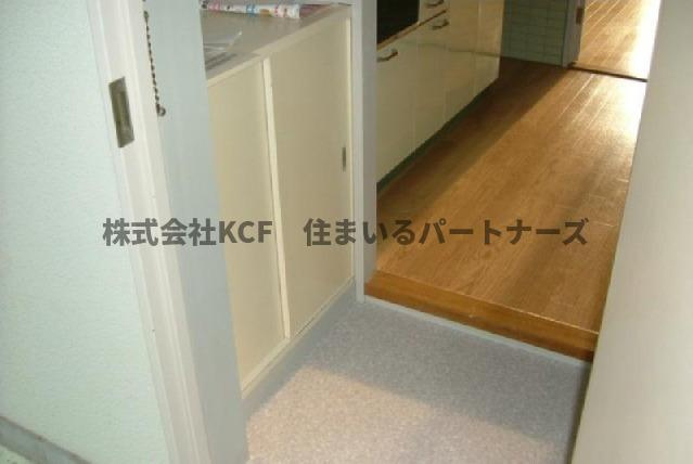 プレアール国分の玄関|収納もある玄関です