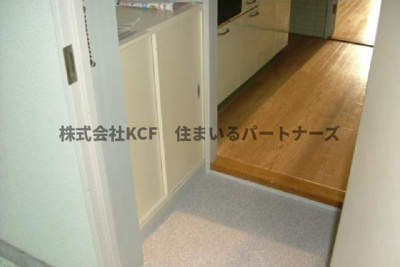 【玄関】 | プレアール国分 | 収納もある玄関です