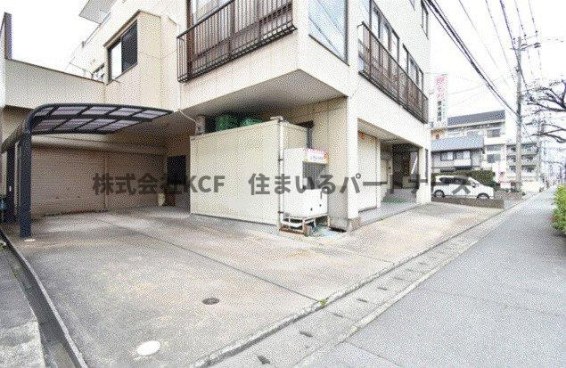 原コーポの駐車場