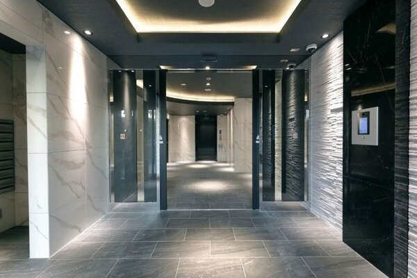 S-RESIDENCE山王のエントランス|清潔なエントランスです