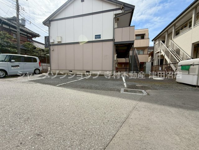 ベルフォンテーヌの駐車場