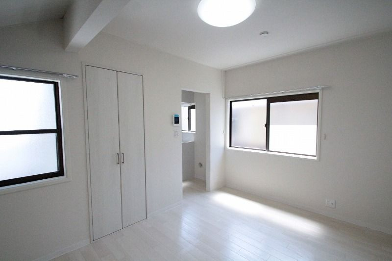 with plunts 北町の居間・リビング