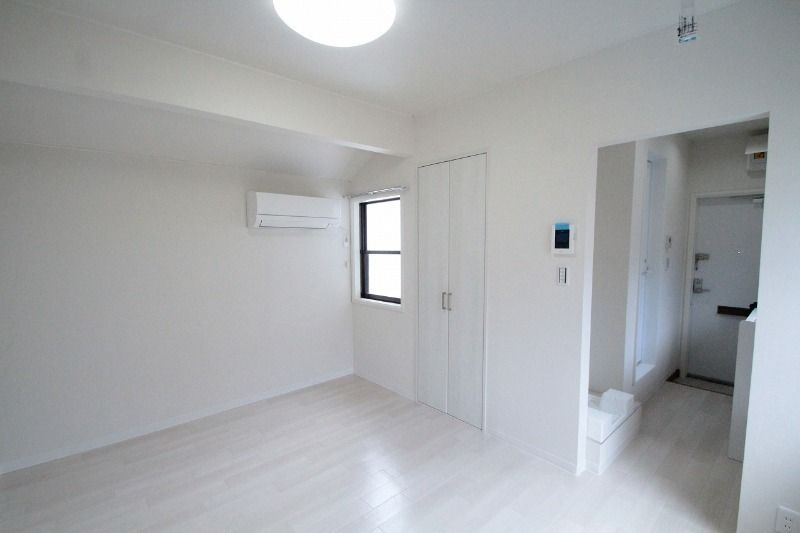 with plunts 北町の寝室