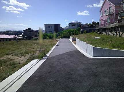 安芸郡府中町みくまり３丁目の前面道路含む現地写真