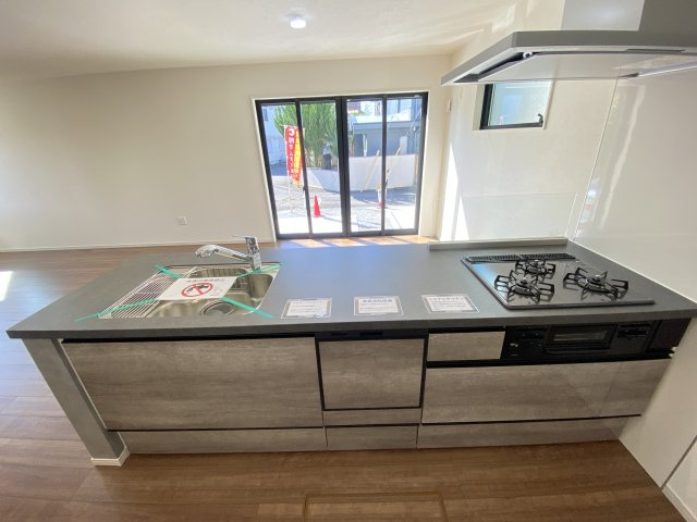 『八王子市新築戸建て』八王子市清川町4-1【仲介手数料無料】　５期のキッチン|～仲介手数料無料☆八王子ひなた不動産～　八王子市清川町　新築戸建て