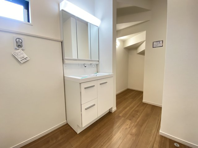 『八王子市新築戸建て』八王子市清川町4-1【仲介手数料無料】　５期の独立洗面台|～仲介手数料無料☆八王子ひなた不動産～　八王子市清川町　新築戸建て
