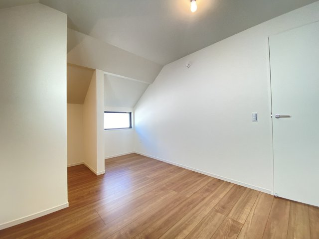 『八王子市新築戸建て』八王子市清川町4-1【仲介手数料無料】　５期の洋室|～仲介手数料無料☆八王子ひなた不動産～　八王子市清川町　新築戸建て