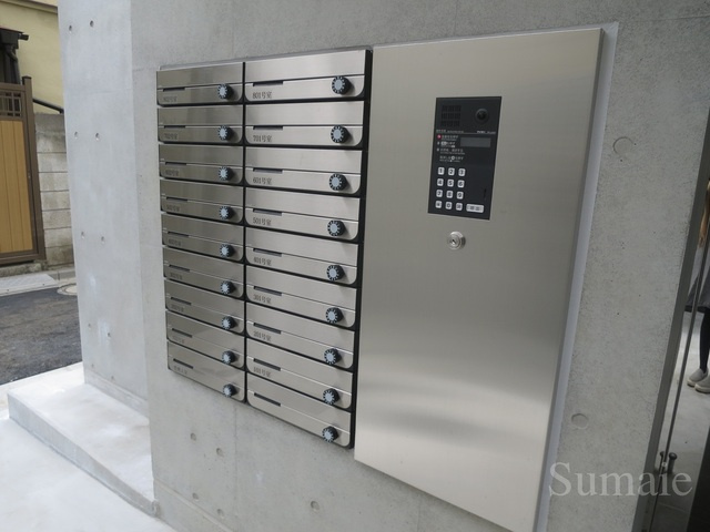 レピュア王子本町のその他共用部分|集合ポストとオートロックです♪