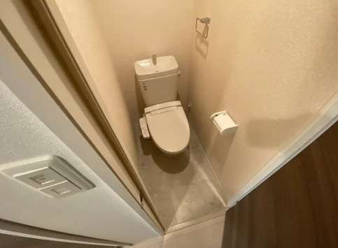 Luxe新大阪SOUTHのトイレ