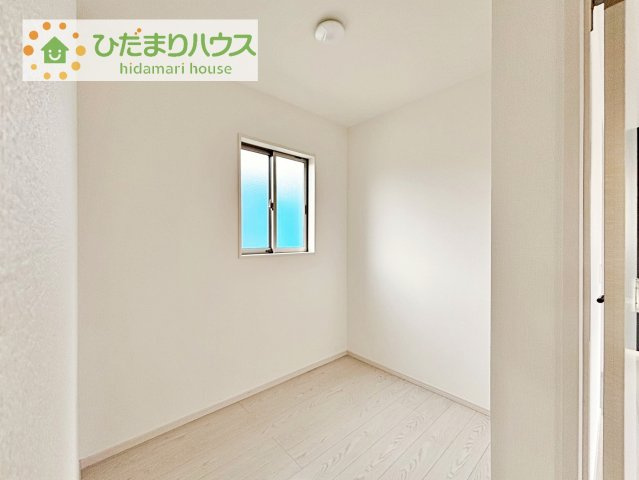 【収納】 | つくばみらい市伊奈東　中古戸建 | こたつや扇風機などの季節物もポンポンしまえる大容量の納戸付き♪