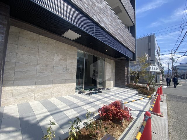 インザライフ大阪EAST RESIDENCEのエントランス
