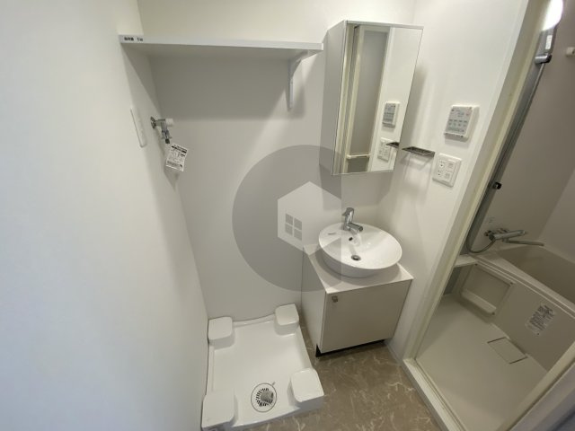 インザライフ大阪EAST RESIDENCEの洗面所