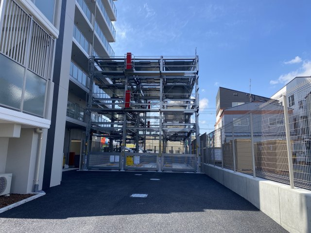 インザライフ大阪EAST RESIDENCEの駐車場