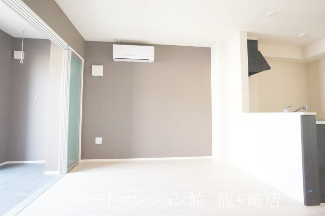 irie life (アイリーライフ）の居間・リビング