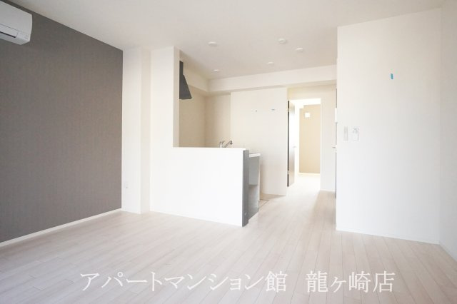 irie life (アイリーライフ）の居間・リビング