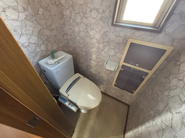 市川市稲越１丁目　中古戸建のトイレ