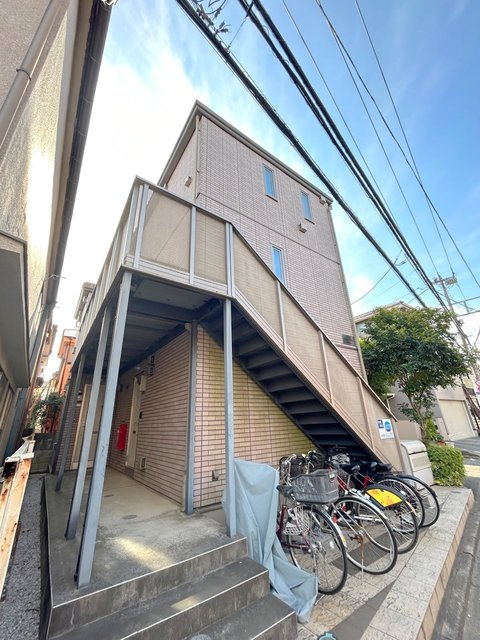 ローズヴィラのその他共用部分|★階段下駐輪スペース★