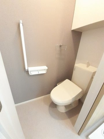 Ｍ’ｓｇａｒｄｅｎ三次十日市南のトイレ|落ち着いた色調のトイレです