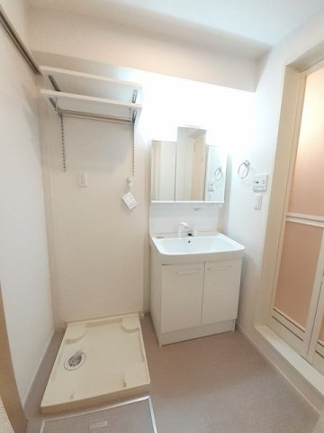 Ｍ’ｓｇａｒｄｅｎ三次十日市南の洗面所|スペースが確保できる洗面所です