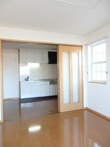 サニー・ヒルトップⅢの内装|明るい室内です