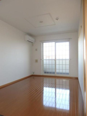 サニー・ヒルトップⅢの居間・リビング|居間です