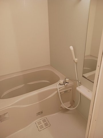 リバーサイド　レジデンス　Ａの浴室|ゆったり過ごせるお風呂です