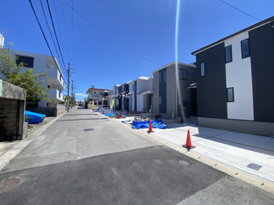 【前面道路含む現地写真】 | 那覇市具志（全7棟）G号棟 | ※北東側公道6m♪