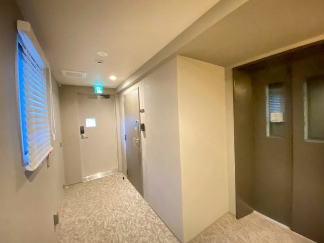 プレミアム長瀬駅前のロビー