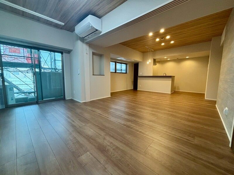 プレミアム長瀬駅前の居間・リビング