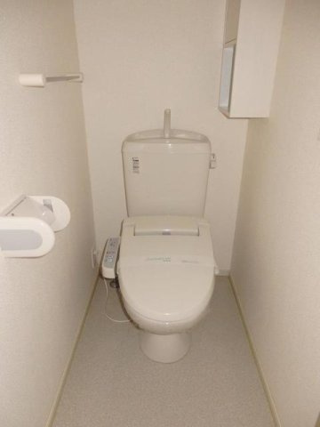 フォーリストクスジⅣのトイレ|ゆったりとした空間のトイレです