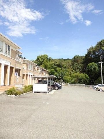 フォーリストクスジⅣの駐車場|駐車スペースもあります