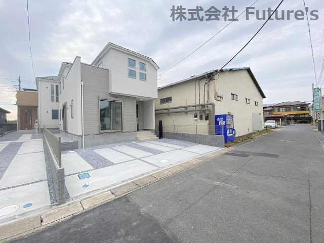 三郷市彦成1丁目　新築戸建　全2棟　1号棟の前面道路含む現地写真|前面道路含む現地写真です。