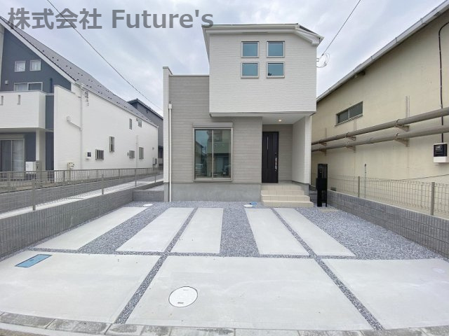 三郷市彦成1丁目　新築戸建　全2棟　1号棟の外観|休日は家族でドライブでららぽーと新三郷、コストコ、IKEAなどへお出かけも◎