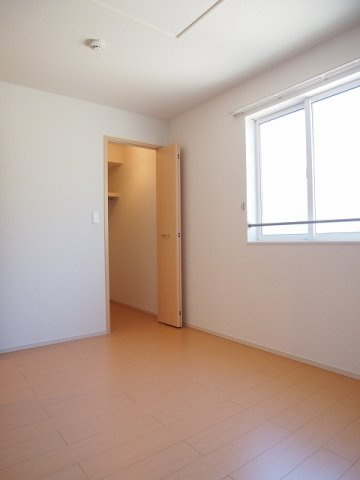 Ｇｒｅｅｎ　Ｖｉｌｌａｇｅ　Ⅱの内装|明るい室内です