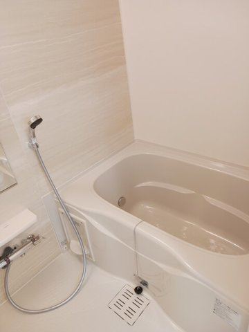 Ｌ’ｈｉｖｅｒの浴室|ゆったり過ごせるお風呂です