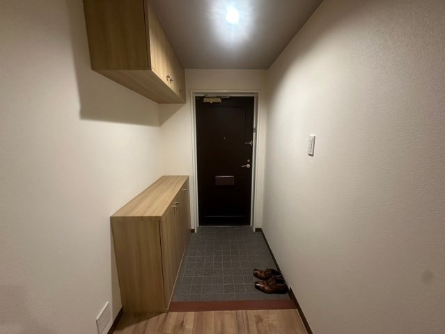 ウイング旭ヶ丘の玄関