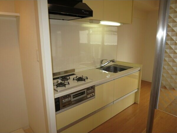 ピオーネ覚王山のキッチン