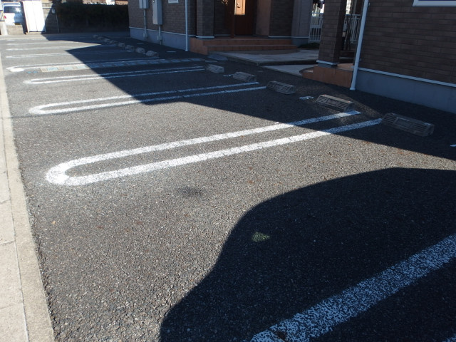 ヴィラセレーナＡの駐車場