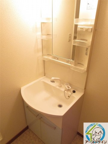 ローゼルの独立洗面台|パース写真