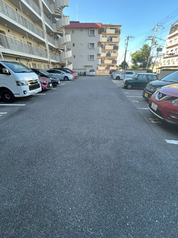 ルネ舞子の駐車場|駐車場に車を止められます