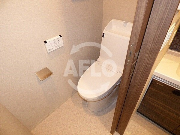 コンフォリア北浜のトイレ|コンフォリア北浜　温水洗浄便座