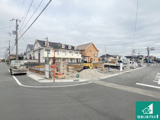 姫路市大津区天神町　新築一戸建ての前面道路含む現地写真|周辺は落ち着いた街並みの住宅地！子育てがしやすい住環境です！まだ未完成ですが、現地でしかわからない事もございます。是非一度ご覧ください。