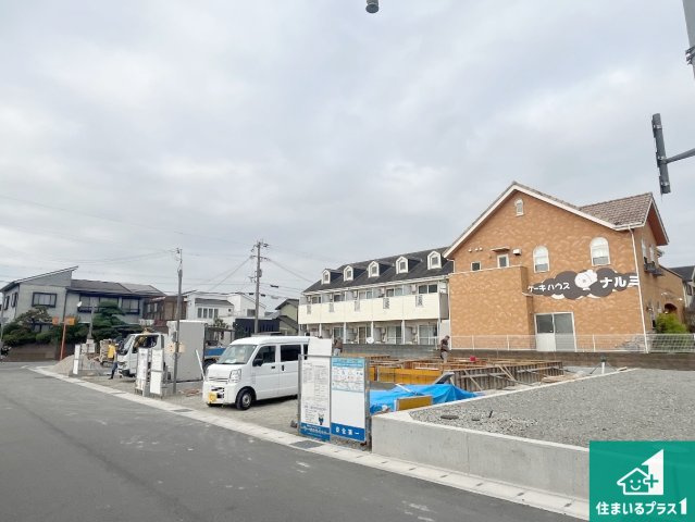 姫路市大津区天神町　新築一戸建ての外観|周辺は落ち着いた街並みの住宅地！子育てがしやすい住環境です！まだ未完成ですが、現地でしかわからない事もございます。是非一度ご覧ください。