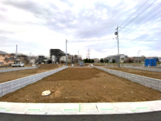 上尾市上～建築条件なし売地～の外観|南東側道路に面し陽当り良好です。