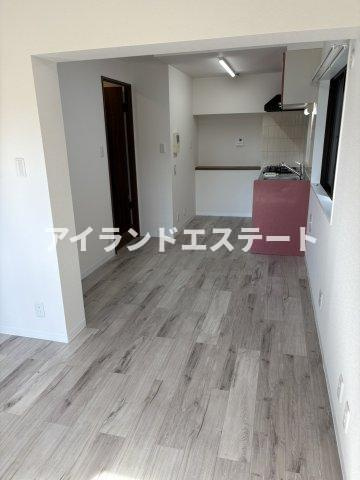 ウィンベルコーラス立石第6　角部屋　陽当たり良好　分譲の居間・リビング