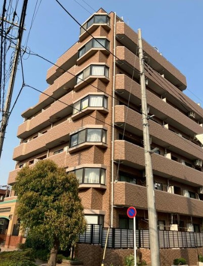 ライオンズガーデン西新井大師壱番館の外観