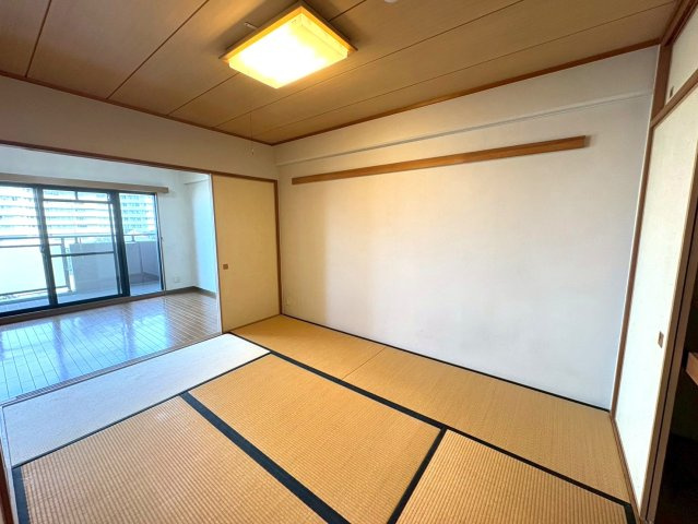 ＪＲ＆京阪の２沿線利用可◆７階部分につき眺望良好◆収納豊富な間取り◆シャルマンコーポ大津のぞみケ丘の和室|和室